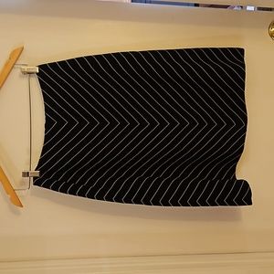 Vintage Oscar de la Renta 100% Silk skirt